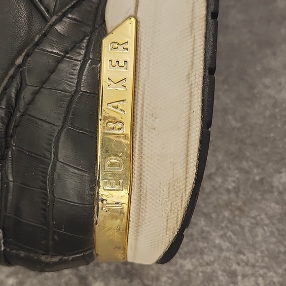 Ted Baker London black sneakers gold accents and floral interior size 7 - Picture 7 of 9